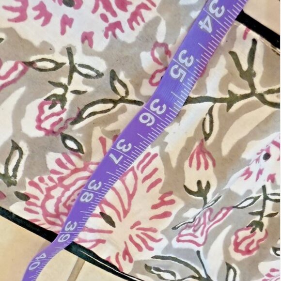 Brand new tuckernuck Sue Sartor white, pink , dark gray contrast print Dress - Picture 13 of 16